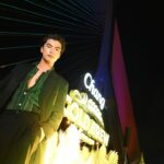 Pawat Chittsawangdee Instagram - สมการรอคอยกับการเปิดประสบการณ์ความชิลเหนือระดับ Chang Cold Brew Cool Club “The New Experience of Chill” ล่องเรือหรู Saffron Luxurious Cruise พร้อมดินเนอร์สุดพิเศษจากร้าน Flat marble และ Vantage point และปิดด้วย Exclusive party กับศิลปินบนเวที 360 องศา ที่ใจกลาง Monet & Friends Alive in Bangkok ชั้น 6 ICONSIAM ตั้งแต่วันที่ 12 - 24 ธันวาคมนี้เท่านั้น!! ใครอยากสัมผัสประสบการณ์ความชิลเหนือระดับเหมือนผม สามารถซื้อบัตรได้แล้วที่ FB: Chang Cold Brew Cool Club #ChangColdBrewCoolClub #TheNewExperienceOfChill