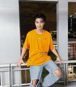 Pawat Chittsawangdee Instagram - 🧡