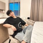 Pawat Chittsawangdee Instagram - 🤪
