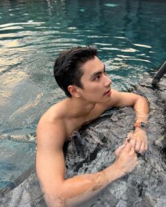 Pawat Chittsawangdee Instagram - ปลาโลมาหนึ่งตัว กระโดดน้ำหนึ่งที
