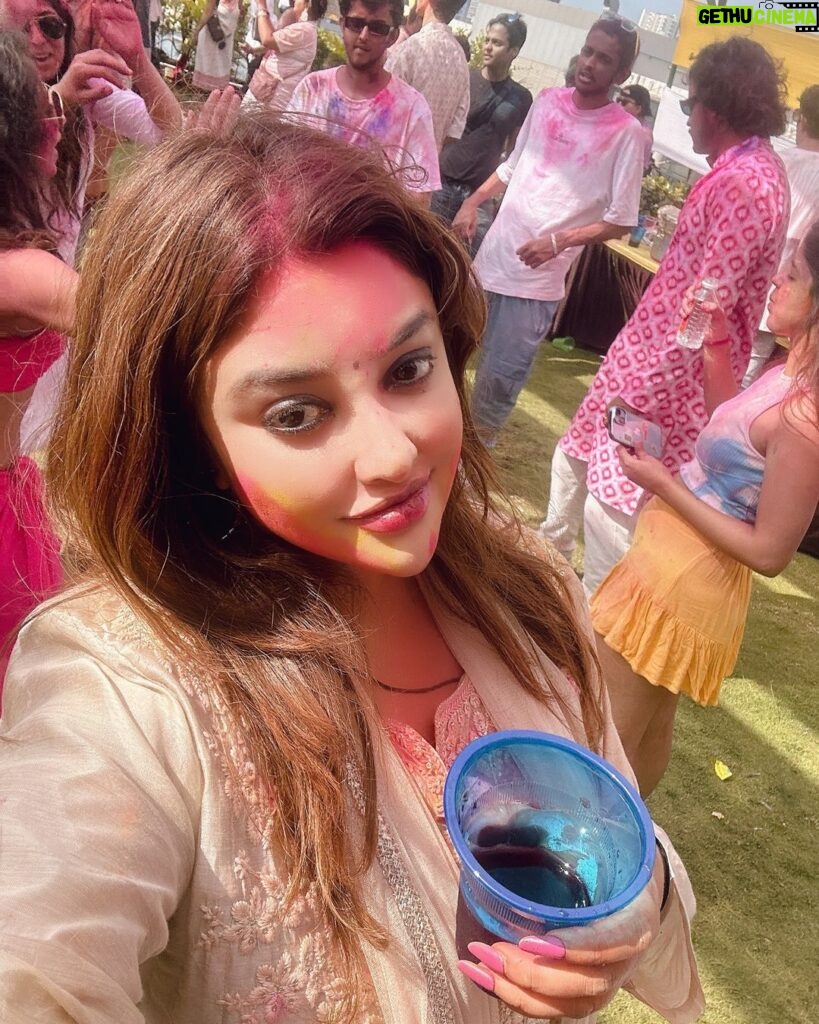 Payal Ghosh Instagram - Parties all over.. now at @easemytrip Holi party #holi #holiparty #payalghosh EaseMyTrip.com