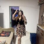 Payal Ghosh Instagram - LORD BOBBY KE NAAM PE EK AUR KUBAAN .. watch till the end 🤣🤣 #payalghosh #2024 #happynewyear #trendingreels #trenditfeelit