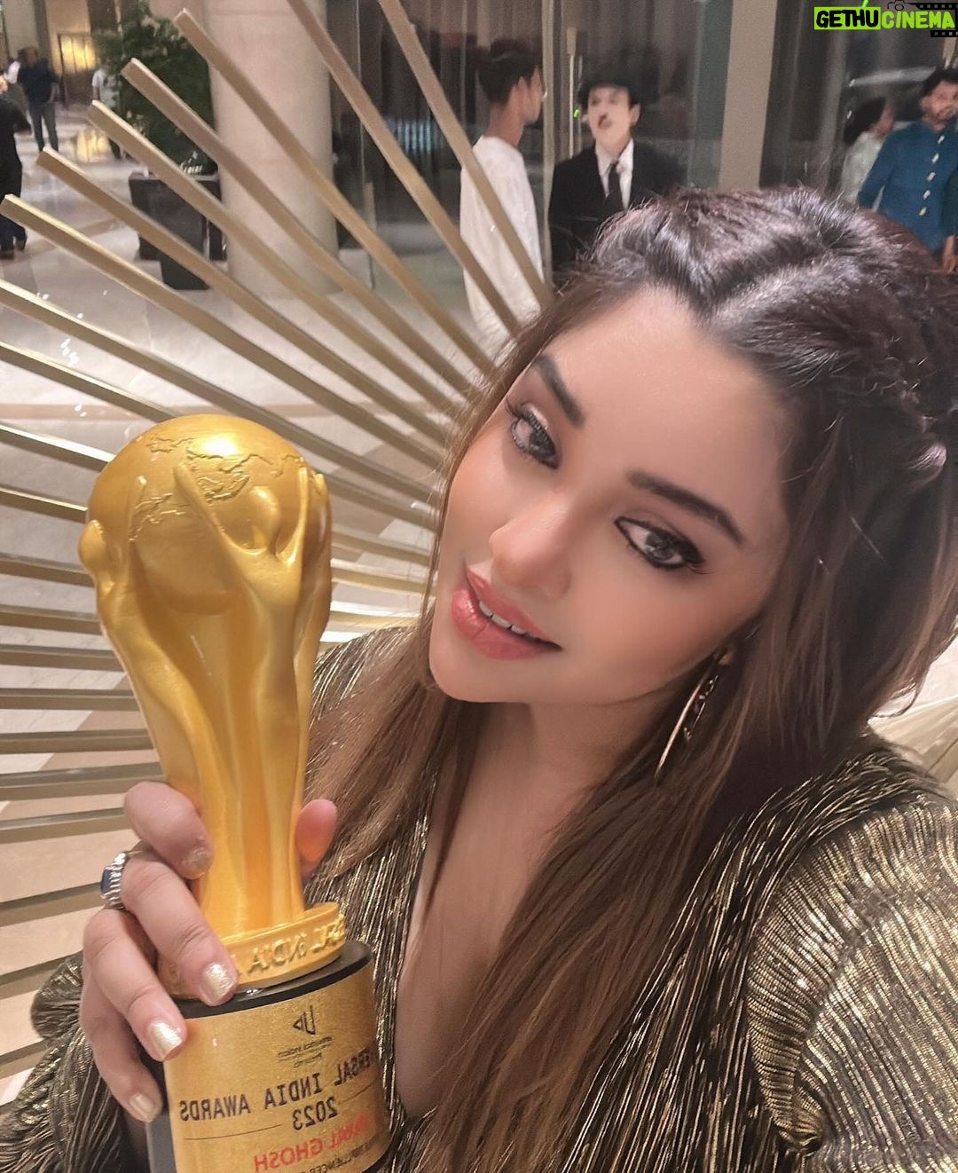 Payal Ghosh Instagram - Thank you @universal_india_awards for honouring me with the STYLE INFLUERCER OF THE YEAR AWARDS…. #love 🖤#payalghosh JW Marriott Mumbai Sahar