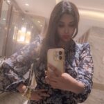 Payal Ghosh Instagram – Lovely @jwkolkata 😍☝🏻 #jwmarriott #kolkata #funtime #happiness 🖤 #payalghosh JW Marriott Hotel Kolkata
