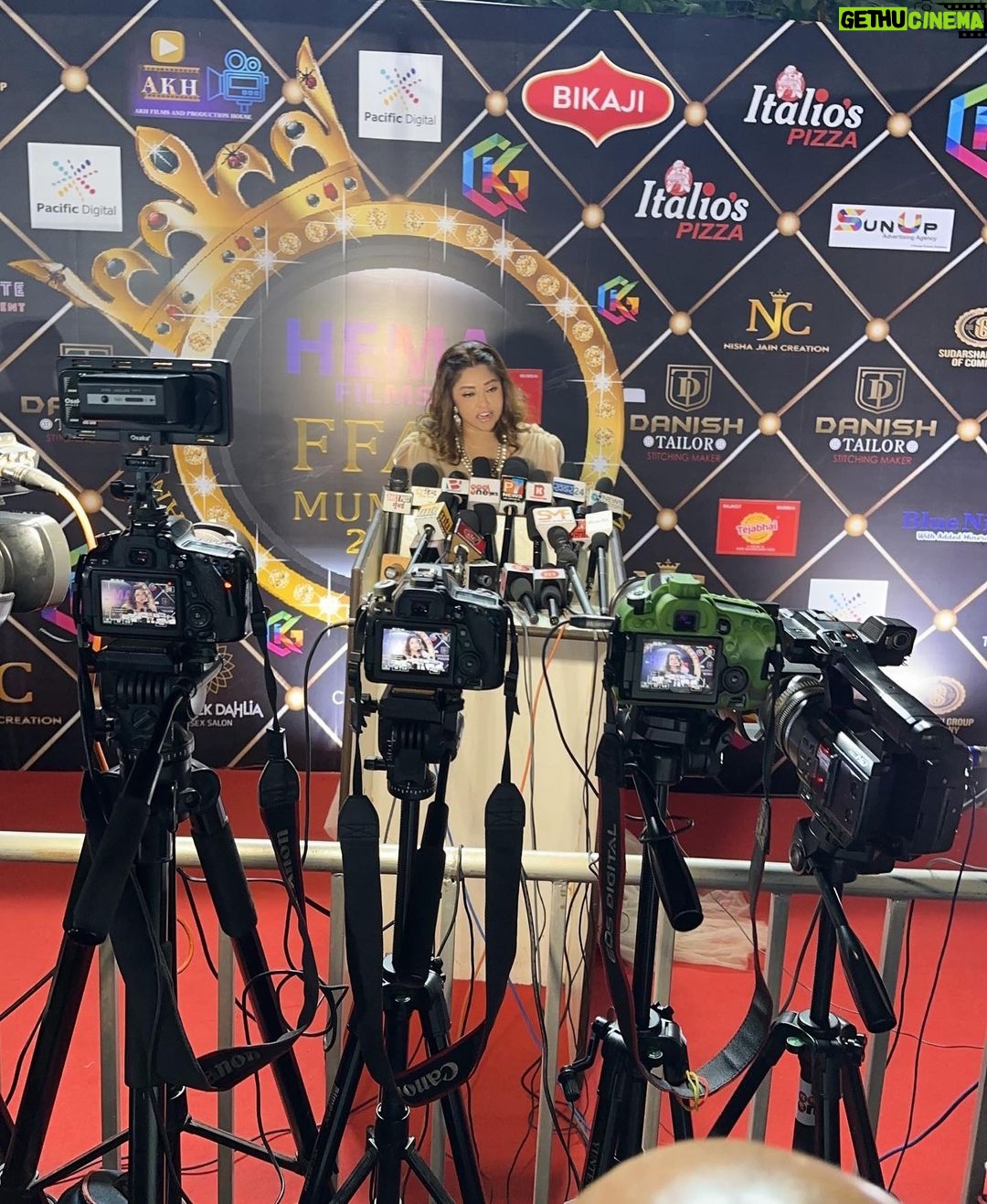 Payal Ghosh Instagram - Thanks @ffanawards for sending me the award, I couldn’t receive it by myself that day, as I had other events to attend, but really grateful for the appreciation 🖤 #onemoretothekitty #award #grateful #love @ekujain11 @dwaparpromoters #payalghosh Celebration Sports CLUB