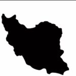 Payman Maadi Instagram - ‎در این روزهای تلخ که از پسِ آبان ۹۸ گذشته‌است، لحظه‌ای چهره‌ی جوانانِ جان‌باخته، مردمان زخم‌خورده، مادران داغدار و پدران بی‌تاب از برابر چشم دور نمی‌شود. ‎جوانانی که خونِ پاک آن‌ها با بی‌تدبیری بر خاک ریخته شد و با انتساب‌شان به بیگانگان سعی بر نادیده گرفتن‌شان شده‌است. مردمانی که امروز از پسِ غبارِ غلیظِ بی‌خبری و بی‌ارتباطی، نام و نشانِ یکان یکان‌شان آشکار می‌شود، به کدام گناه کشته شده‌اند؟ آن‌ها فقط به‌جان‌آمدگانی بودند که چون هیچ گوش شنوایی نیافتند، ناکارآمدی‌ها را در کوی و برزن فریاد زدند. ‎با مردم چه می‌کنید؟ کدام روزن را برای شنیدن صدای مردم باز گذاشته‌اید؟ کدام تجمع اعتراضیِ مردم را تاب آورده‌اید؟ کدام حزب و تشکیلاتی که بتواند بیانگر خواست‌های مردم باشد را باقی گذاشته‌اید؟ هم‌چنان برآنید تا با خشونت، مردم را از ابتدایی‌ترین حقوق انسانی و بدیهی‌ترین نیازهای شهروندی‌شان محروم کنید؟ ‎بدانید که فریاد فرو خُفته در گلوی مردم این سرزمین در تاریخ ماندگار خواهد شد.