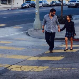 Payman Maadi Instagram - بارانم تولدت مبارك. چهارده سال قبل خداوند بهترين هديه زندگيم رو بهم داد. ازت بابت همه خوب بودن هايت ممنونم. با تو كه هستم خلاق ترم، پويا تر و پر جنب و جوش ترم،  با تو بامزه تر و مسخره ترم. ببار باران..... ببار #happybirthday #daughter#happy14