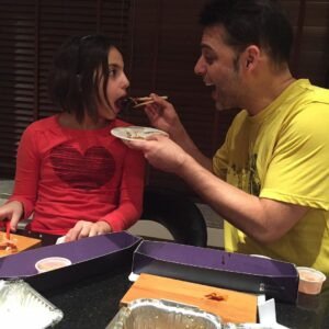 Payman Maadi Instagram - بارانم تولدت مبارك. چهارده سال قبل خداوند بهترين هديه زندگيم رو بهم داد. ازت بابت همه خوب بودن هايت ممنونم. با تو كه هستم خلاق ترم، پويا تر و پر جنب و جوش ترم،  با تو بامزه تر و مسخره ترم. ببار باران..... ببار #happybirthday #daughter#happy14