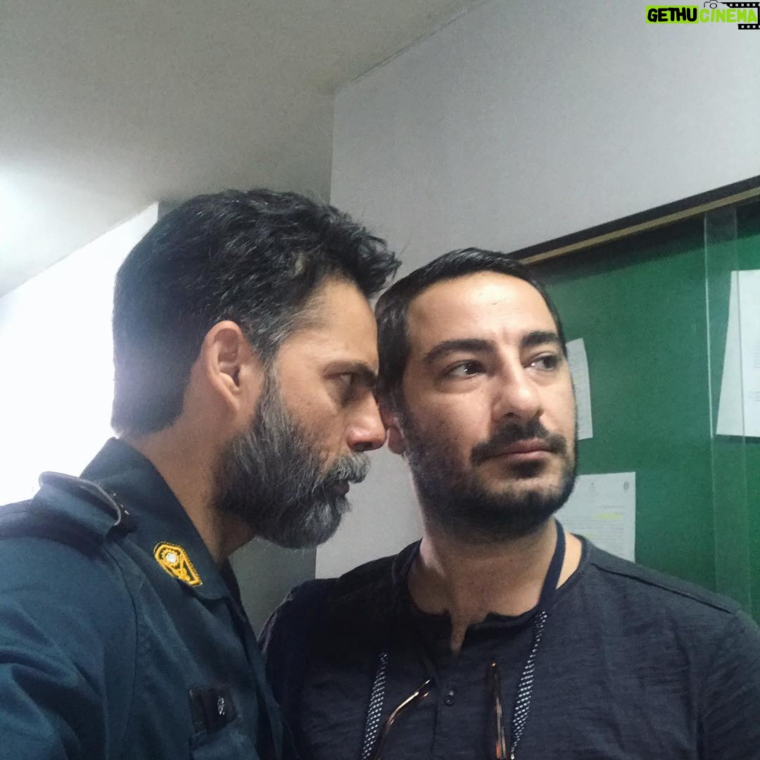 Payman Maadi - 215.5K Likes - ورق بزنيد. وقتى قراره نخنديم و عكس جدى بگيريم. روزهاى تمرين اوليه مترى شيش و نيم
