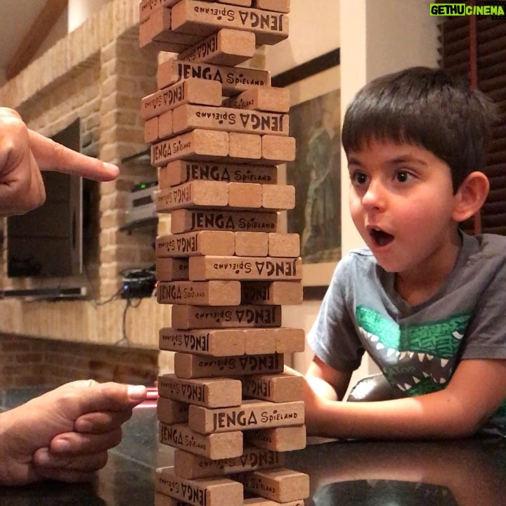 Payman Maadi Instagram - نگاه كن بچه! تا صد بار نيوفتى نميرى بالا. مهم اينه كه هر بار ميوفتى باز پاشى. Our greatest glory in life is not in never falling son, but in rising everytime we fall