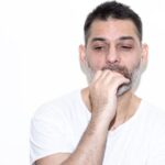 Payman Maadi Instagram - غمگینم، بسيار. شهری که در آن خانه دارم، به شهري كه در من خانه دارد، شبيه نيست. غيّاث المدهون ترجمه: سارا علم #dreammaker# باخیال Photo by @reihanet تهران