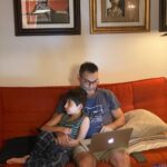Payman Maadi Instagram - پدری. تخته نرد و خواندن فیلمنامه. به امید جفت شیش در هر دو مورد #backgammon #fatherhood #readingscenario