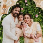 Pearle Maaney Instagram - Nitara’s Noolukettu 🥰🧿 . ✨ Click @sainu_whiteline @_whiteline_photography_ Decor @thegreindale MUA and Jewellery @sajithandsujith Styled by @sabarinathk_ Saree @kasavukada_1985 Nila wearing @sabarinathk_ Saree draping @drapewithkp
