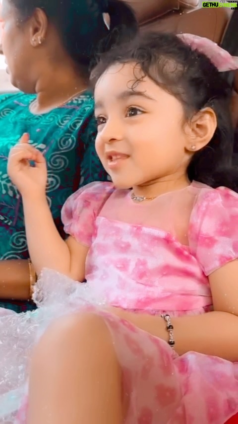 Pearle Maaney Instagram - Sundari neeyum… Sundaran njanum 🥰🥰 with Mini Ammamma