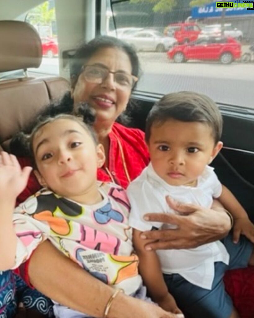Pearle Maaney Instagram - Happy Birthday Amma… Growing Up I was always a Daddy’s girl but with time I understood how beautiful and important ur role was in shaping me and Vavachi. Now we love and adore you so much because today we both have become mothers and it’s not an easy responsibility. You are my role model today and I’m proud to be your daughter. You have always been camera shy but I’ve never seen you shy away from helping people you meet. You are silent yet the most powerful person in our family. You are a person of few words but even then every word you utter are pearls of Wisdom. Sometimes I ask you silly questions just to hear you talk. Conversations with the you now feels like meditation and it’s so calming. I love you ma… I would be nothing without you and even today if I’m a good mom it’s only because you have supported me every step of the way. 😘