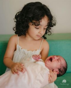 Pearle Maaney Instagram - Nila & Nitara 👭 Before and after pic…. Swipe to see 😋 When it’s a life long friend Chosen by God. besties and Sisters for life 😘❤️🧿 . @todstories