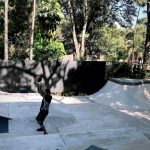 Pedro Scooby Instagram - A cagada do ano kkkk… Levando um pouco de alegria e diversão pro set, durante o intervalo das gravações e das fotos da campanha de hoje para @oakleybr ❤️ talento ou sorte? 🤣🏀