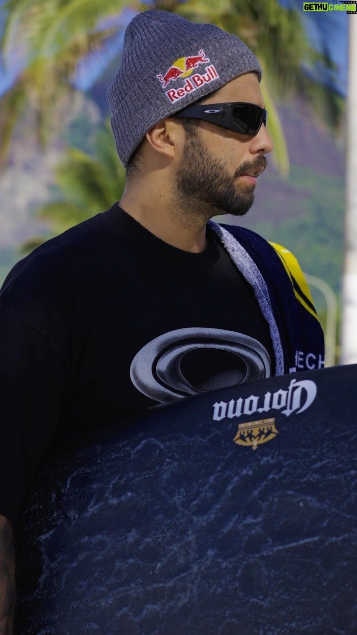 Pedro Scooby Instagram - Sextou no RJ 🙌🏼 com direito a surf, preparo físico e minha bebezuca 🥰