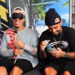 Pedro Scooby Instagram - SABOR NOVO 🤫 O novo Red Bull Summer Edition sabor Figo e Maçã chegou, e o @l7nnon teve a missão de experimentar em primeira mão e desvendar esse mistério 🤔 Depois de uma ajudinha do @pedroscooby, o homem conseguiu descobrir 😂 Quem aí quer experimentar essa novidade? É o sabor do verão, esquece 🙅‍♂️ #redbull #tedáasas #redbullsummeredition #summeredition #figoemaçã #figo #maçã #l7nnon #scooby #pedroscooby