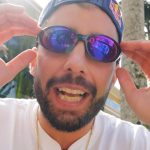 Pedro Scooby Instagram - Vamos de novidade? Amanhã estreia o novo programa do @pedroscooby! O PODPAH VISITA! 💛🫶🏻 às 12H no Canal do Podpah!