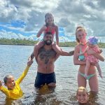 Pedro Scooby Instagram - E assim estou passando mais um ano de vida! E só tenho que agradecer a Deus por tudo! Só peço saúde e paz e que me afaste de todo o mal! Obrigado por todas mensagens de carinho! 🥰 Happy birthday to me 🤪