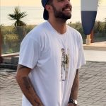 Pedro Scooby Instagram - Será que o @pedroscooby tá curtindo a WSL? Tem rolê, tem surf, tem Corona, tem praia… precisa de mais nada! #CoronaNaWSL *beba com moderação Saquarema