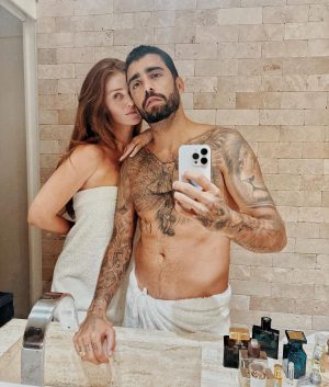 Pedro Scooby Instagram - Missao RJxSPxRJ 
Cansados porém felizes 😍💜