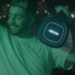 Pedro Scooby Instagram - Indo buscar a janta com meus amigos ao som da minha LG XBOOM e suas luzes que iluminam!!! Tudo fica melhor com um som de qualidade e uma noite rodeada de boas companhias… LG XBOOM Go XG9 POWER: o melhor som, com uma tecnologia incrível de luzes e cores - o complemento perfeito pra momentos que marcam as nossas vidas! #LifeisGood #LGXBOOMGo #CaixadeSom #Ad