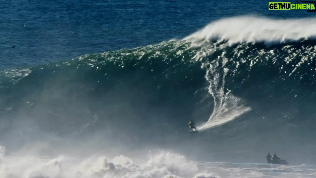 Pedro Scooby Instagram - Mais um temporada de Nazaré está chegando ao fim! Essa temporada foi estranha, mas agora é acabar de ficar bom do joelho para a temporada do hemisfério sul e ficar 1000% pra próxima temporada de Nazaré! Eu amo esse lugar 🙏🏼❤️🙌🏼 🎥 @palm.production_