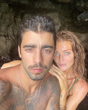 Pedro Scooby Instagram - Dia dos namorados é todo dia, que estamos juntos, que somos parceiros, que resolvermos viver uma história juntos, que escolhemos ter uma baby, que superamos as crises, que temos noites maravilhosas de amor e sexo, mas quando superamos a distância também! São tantos motivos bons que escolho todos os dias namorar com você! Te amo 🥰 feliz dia dos namorados!  @cintiadicker