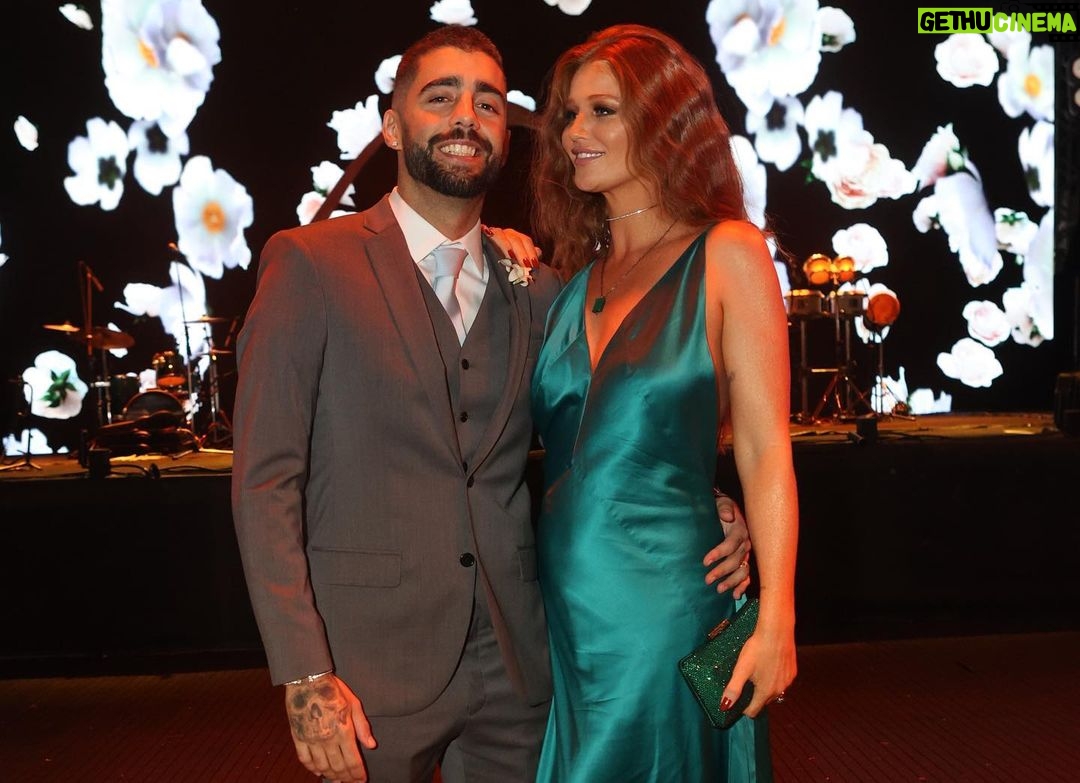 Pedro Scooby Instagram - Viva o amor ❤️ parabéns @sampaio_carol e Fred 👏🏼🥰