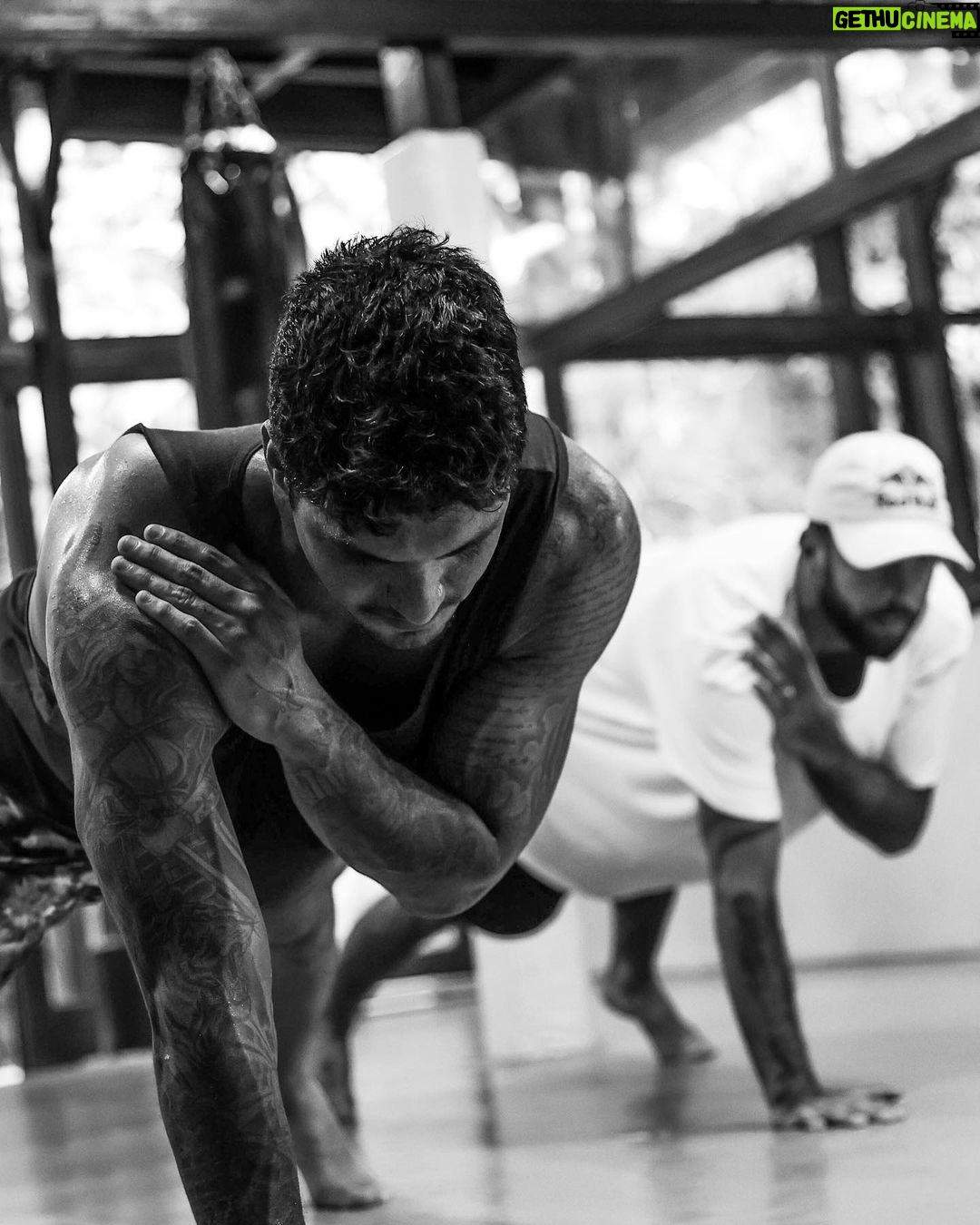 Pedro Scooby Instagram - Treinão brabo! 📷 @lucasbalbino_ Rio de Janeiro, Rio de Janeiro