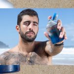 Pedro Scooby Instagram - Minha vida vocês já sabem que é no oceano, né galera? :) Com Kaiak, sinto que posso levar um pouco dele comigo por aí, sentir a vibe da praia, curtir a vida da melhor forma possível e sempre respeitando o oceano. @naturabroficial #ChamadoDoOceano #publi