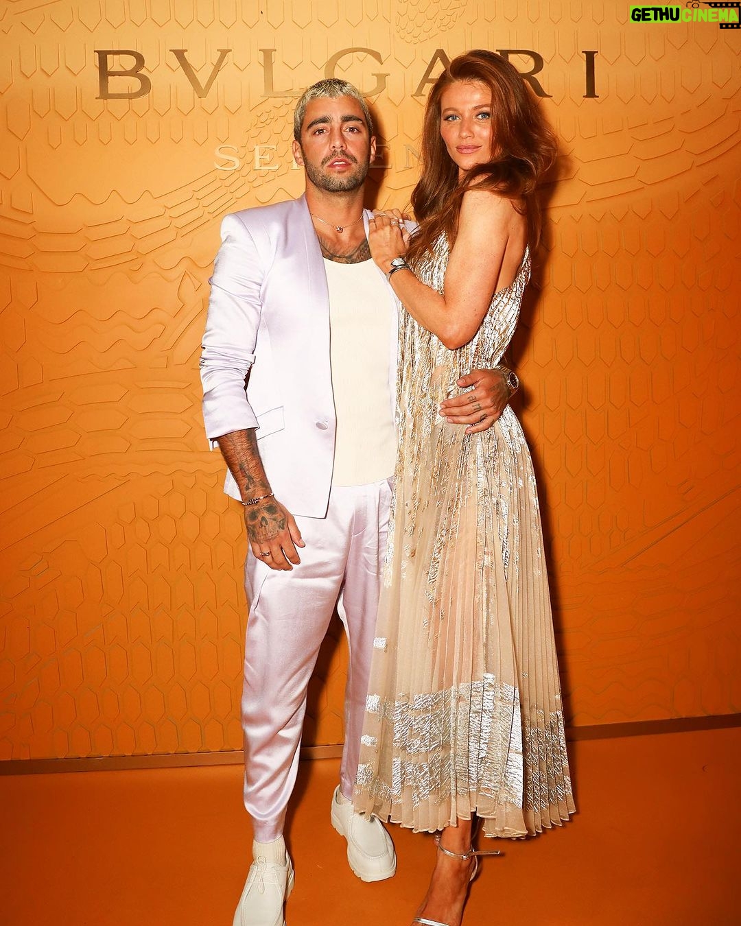 Pedro Scooby Instagram - Ontem foi dia de comemorar junto com a @bulgari os 75 anos da linha Serpenti no Brasil. Se liga nas fotos desse evento irado, que pra me deixar ainda mais estiloso, contou com uma colaboração exclusiva com o artista brasileiro @gabrielmassan #Serpenti75 #BulgariJewelry