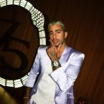 Pedro Scooby Instagram - Ontem foi dia de comemorar junto com a @bulgari os 75 anos da linha Serpenti no Brasil. Se liga nas fotos desse evento irado, que pra me deixar ainda mais estiloso, contou com uma colaboração exclusiva com o artista brasileiro @gabrielmassan #Serpenti75 #BulgariJewelry