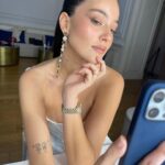 Pelin Akil Instagram - Uzaktan bakınca selfie çekiyor gibi görünüyor olabilirim ama son fotoğraf aslını yansıtır 🫶