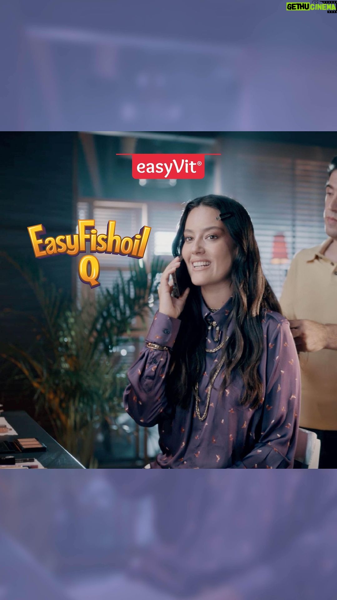 Pelin Akil Instagram - Bu video @easyvitailesi destekleri ile hazırlanmıştır. EPA ve DHA’ya ek olarak folik asit, B vitaminleri ve kolin içeren formülüyle, Pelin’in okulların yoğun olduğu dönemlerde ikizler için tercihi EasyFishoil Q! 🎒🌟 İhtiyacın olduğunda EasyFishoil Q yanında! Dengeli ve çeşitli beslenme sağlıklı yaşam için önemlidir. İlaç değildir takviye edici gıdadır. Detaylar için easyfishoil.com #easyVit #EasyFishoil #EasyFishoilQ #Omega3 #BalıkYağı #FolikAsit