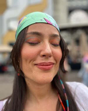 Pelin Akil Instagram - #coldplayamsterdam2023 
Like layanların evinin cebinin bereketi artsın inşallah 😂
Styling; @parlaquestyling 😍
