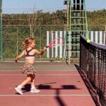 Pelin Akil Instagram – Ağlamıyorum gözüme tenis topu çarptı 🎾 😢🔥 #4yearsold #wta geliyoruz..