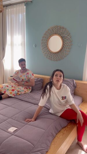 Pelin Akil Instagram - Bayramlıklar giyildi mi? 🤣 
İyi bayramlar 🍭