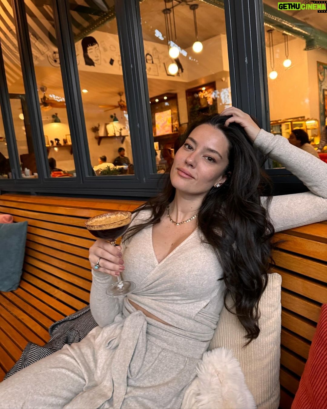 Pelin Akil Instagram - Neysek o , sıralama da fena değil bence bu sefer ?