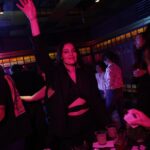 Pelin Akil Instagram - @zeynsoylu sen dün beni en deli çağlarıma götürdün ya nereye davet etsen gelirim , uzun zamandır ama cidden uzun zamandır bu kadar dans ettiğimi eğlendiğimi hatırlamıyorum🤍