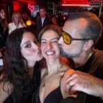 Pelin Akil Instagram - @zeynsoylu sen dün beni en deli çağlarıma götürdün ya nereye davet etsen gelirim , uzun zamandır ama cidden uzun zamandır bu kadar dans ettiğimi eğlendiğimi hatırlamıyorum🤍