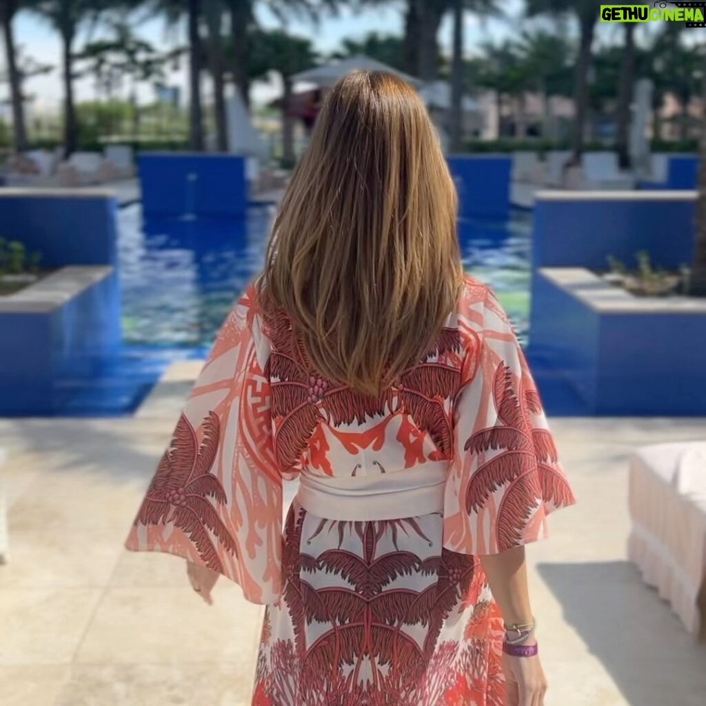 Pelin Karahan Instagram - 🌴🧡🍋🦞🌊🐠🛟 Abu Dhabi 🫶🏻 Rixos Marina Abu Dhabi