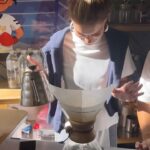 Pelin Karahan Instagram – Filtre kahve sevenler toplansın🙋‍♀️☕️ 
Misss gibi taze kahve demledim😋 

@fatosygtl 
@delungocoffeeacademy 
#reklam