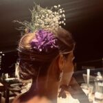 Pelin Karahan Instagram - Bir çay kaşığı biraz çiçekle saçımı nasıl mı yaptım?😜🥄💐 Denensin😉🤛🏻