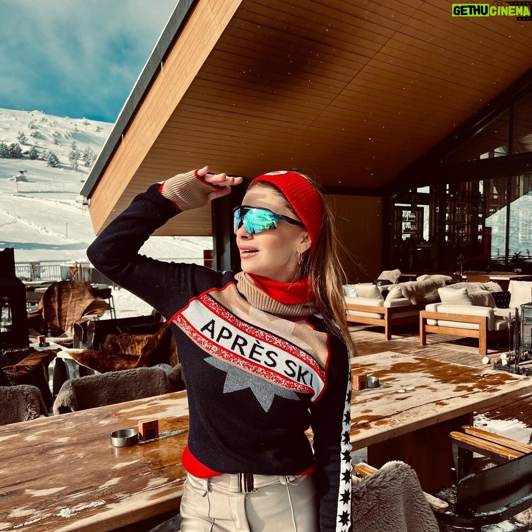 Pelin Karahan Instagram - Palazzo Lounge Kartalkaya