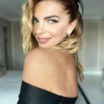 Pelin Karahan Instagram - 🖤 bir seri… @hairbyhamza1 @kaansayar1 @themostkuafor #reklam