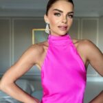 Pelin Karahan Instagram - Elbisemi çok sevmiş olabilirim kabul🙋‍♀️🤗💗 @dcey.tr @mishacollection #reklam