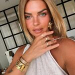 Pelin Karahan Instagram –